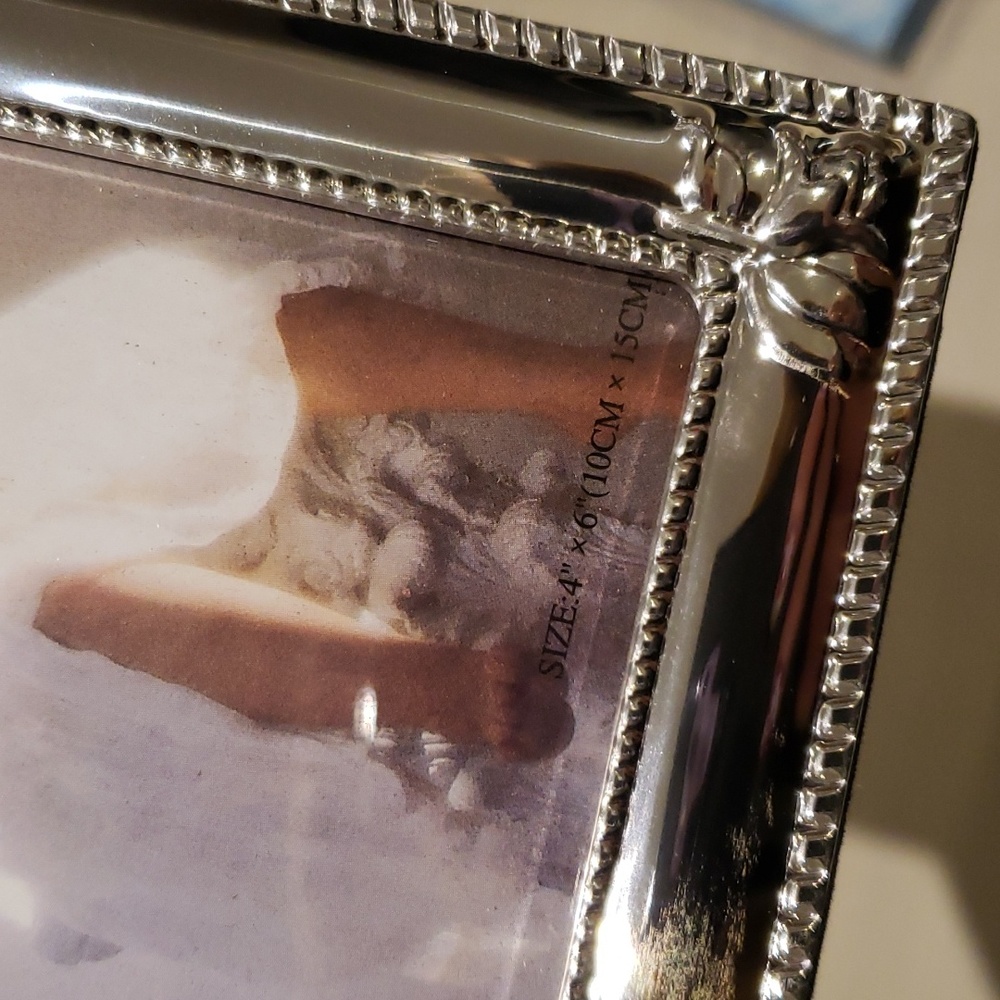 Silver Frame - Picture 4 of 10